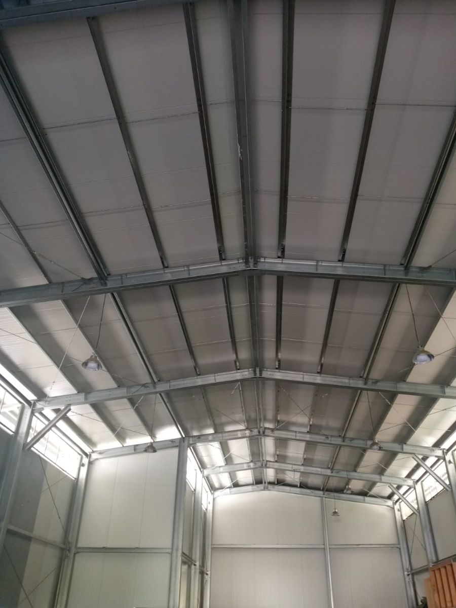 sbm web content cover bg portrait ec01a (1)